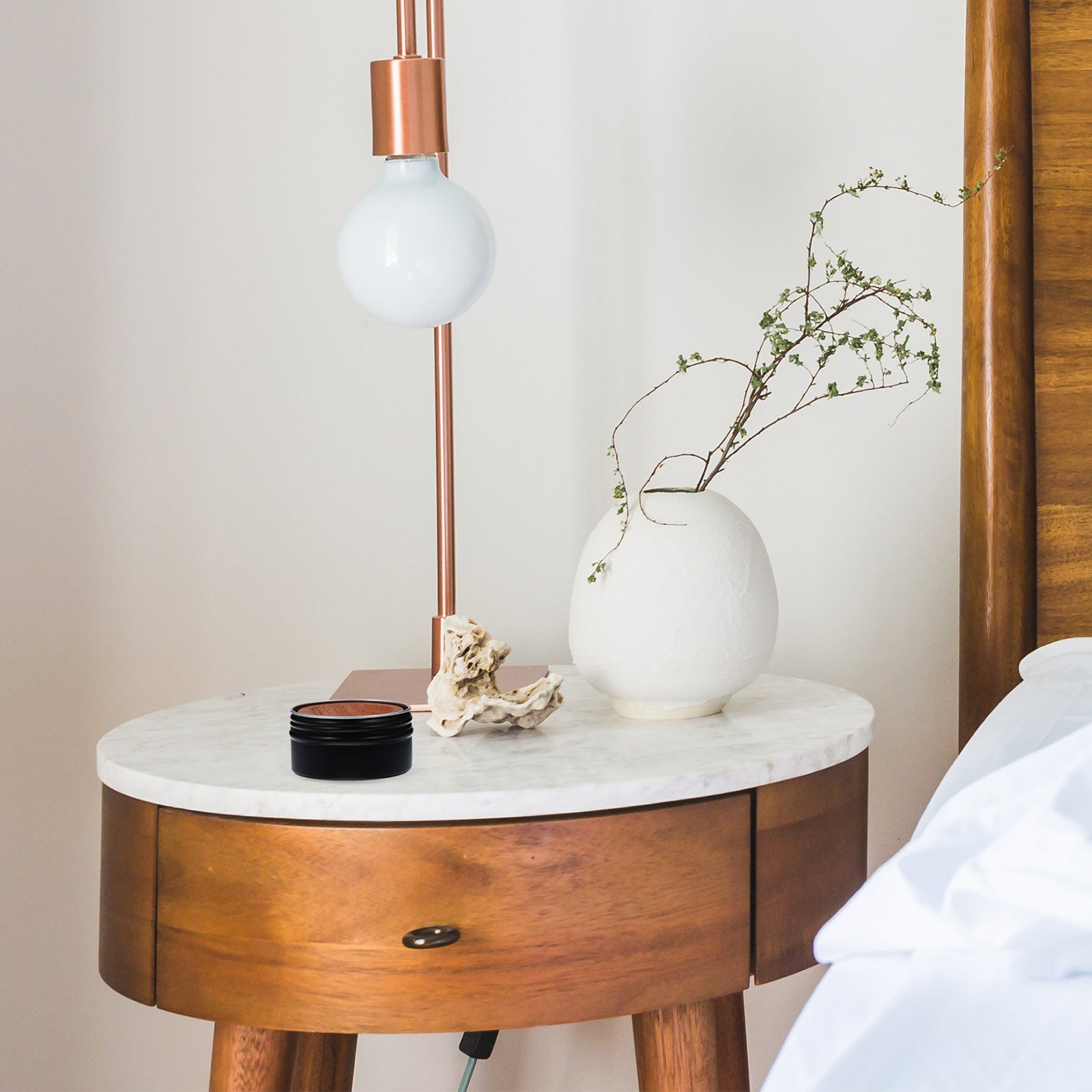 木製エッセンシャルオイルディフューザー 天然アロマ香り付き  - Home Decor Yoga のレビューと価格